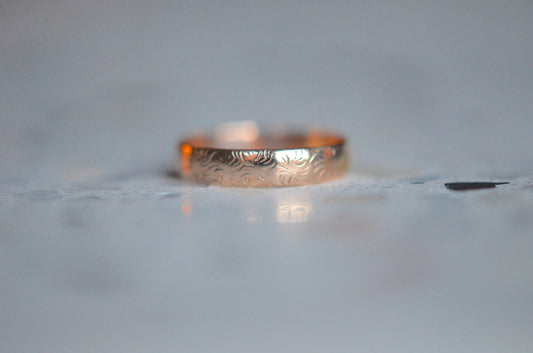 Delicate Victorian Baby or Pinky Ring