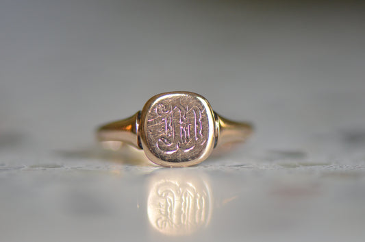 Victorian M/W Signet Ring