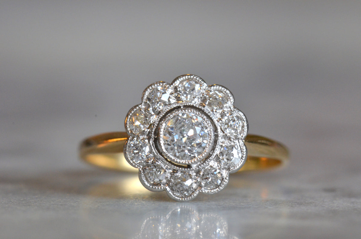 Daisy Rig Pretty Vintage Diamond Daisy Cluster Ring – Fetheray, 58% OFF