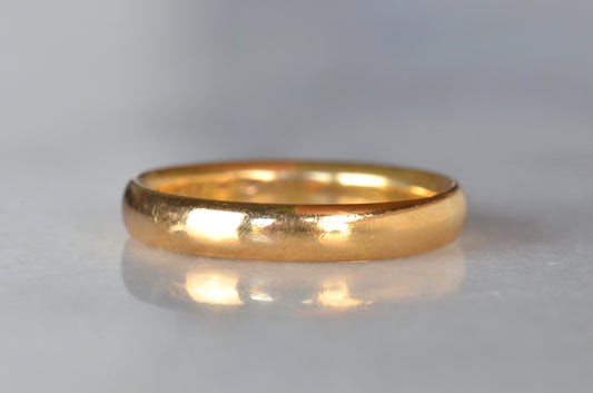 Glowing Comfort-Fit 22k Band 1918