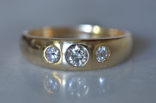 Dreamy Antique Burnished Trilogy Ring