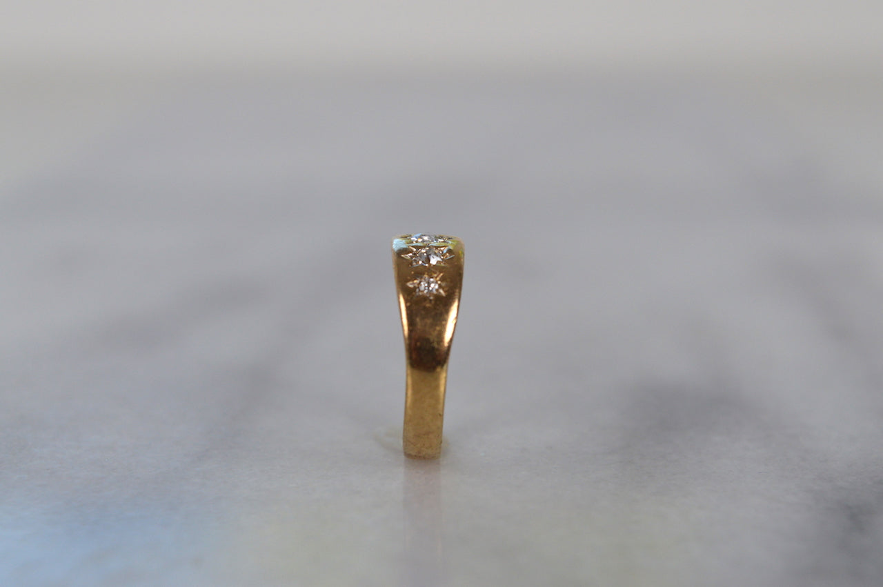 Shimmering Victorian Star-Set 5 Diamond Ring