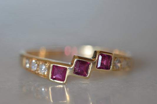 Estate Ruby Stepping Stone Ring