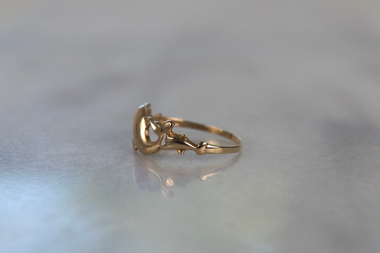 Sweet Vintage Dolphin Ring