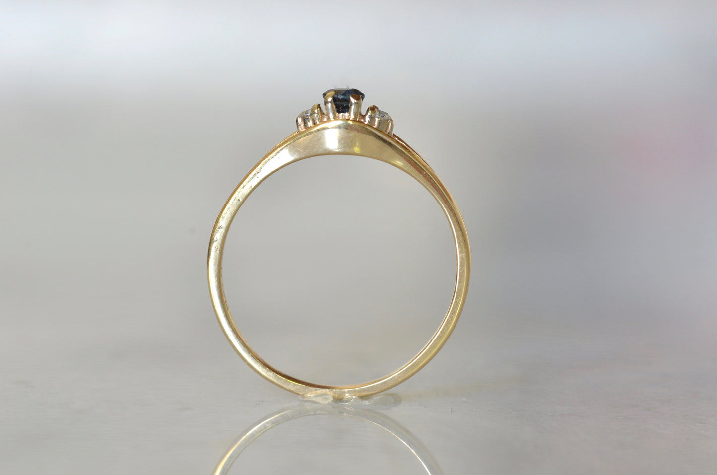 Petite Estate Sapphire Eye Ring