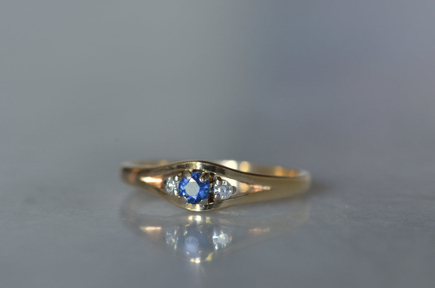 Petite Estate Sapphire Eye Ring