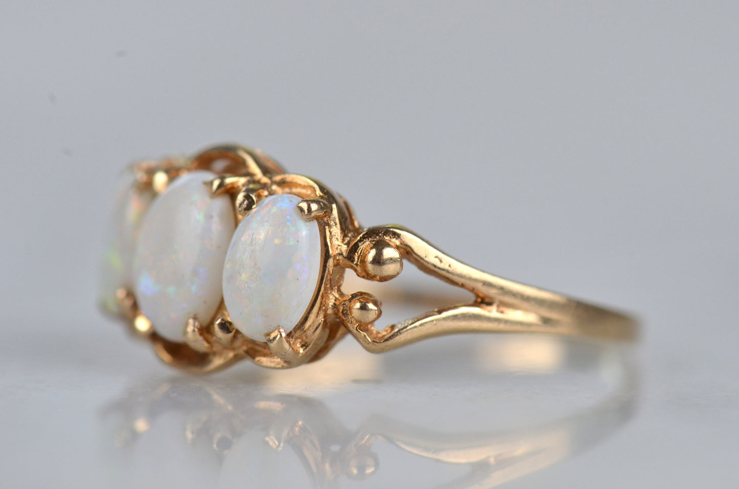 Detailed Vintage Opal Trilogy Ring