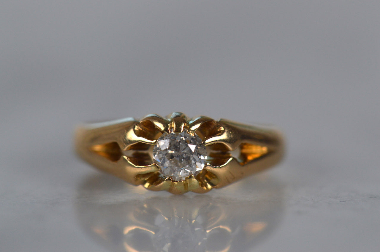 Sparkling Victorian Belcher Ring