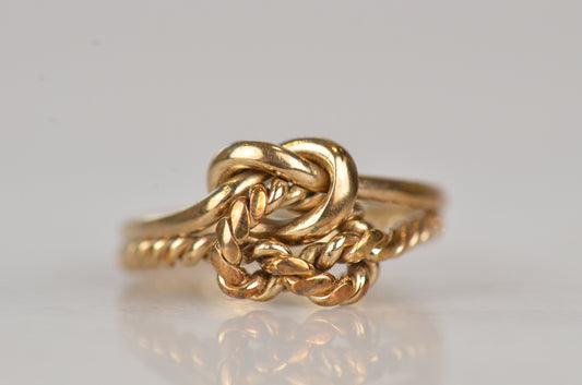 Charming Vintage Knot Ring