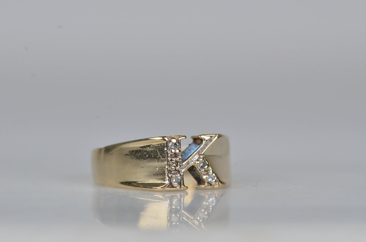 Bold Vintage K Diamond Ring