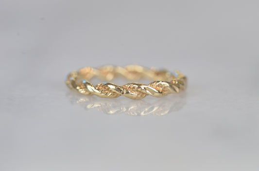 Dainty Vintage Twisted Pinky Ring