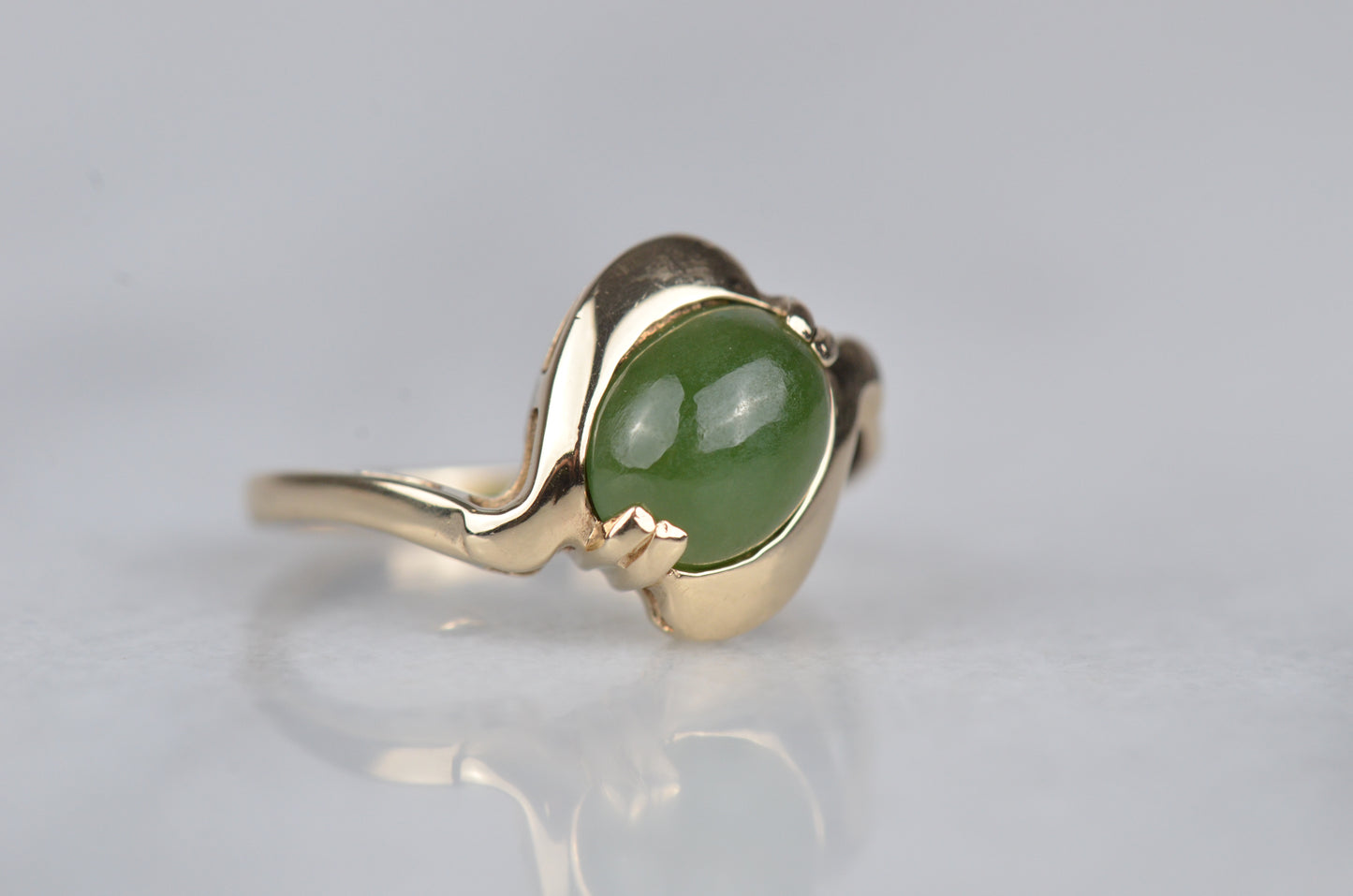 Swooping Vintage Jade Ring