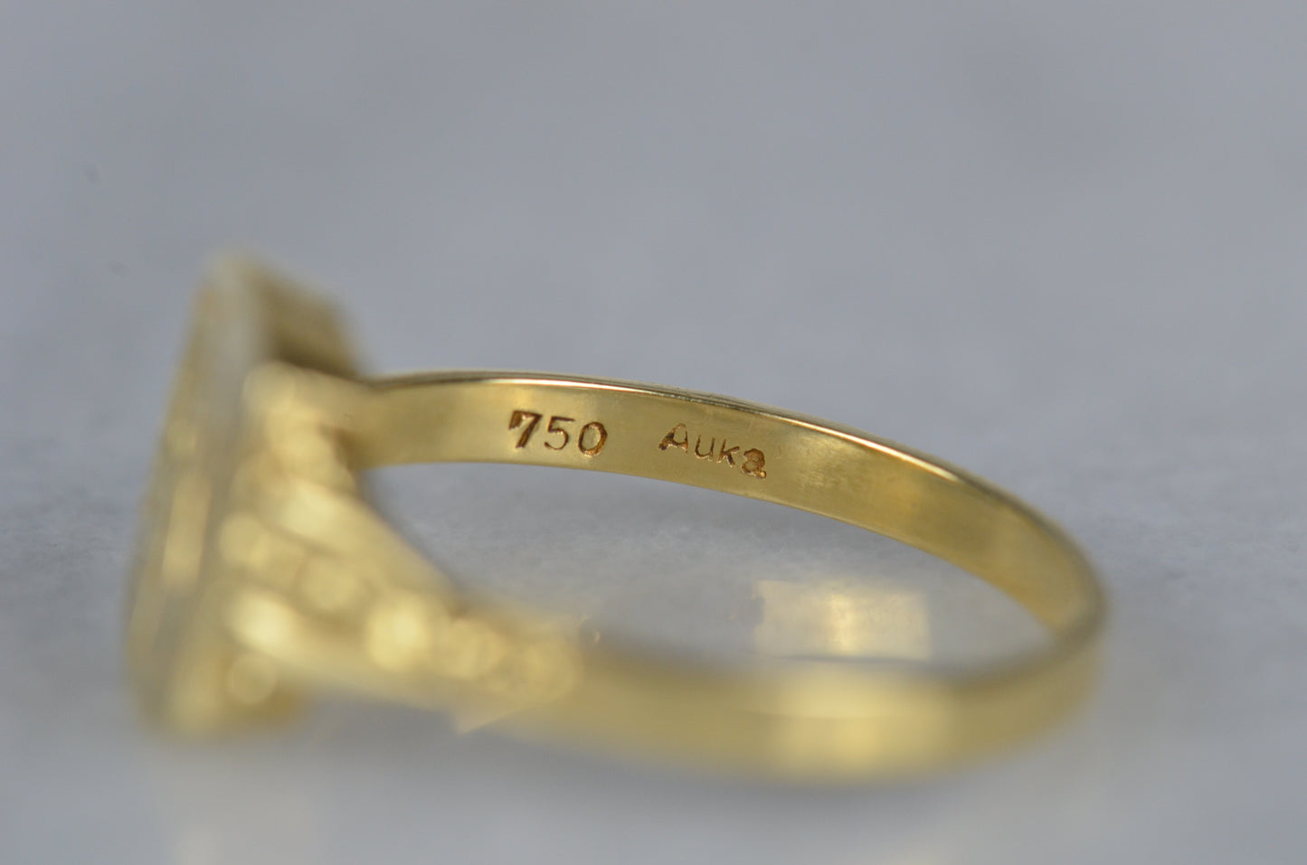 Easy Vintage Signet Ring KPM