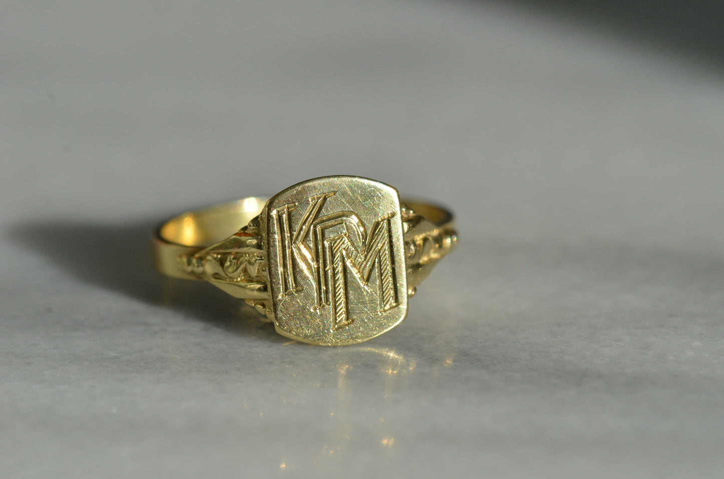 Easy Vintage Signet Ring KPM