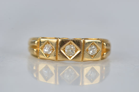 Crisp Victorian Flush Trilogy Ring