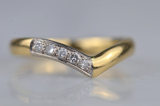 Rich Two-Tone Vintage Chevron Band