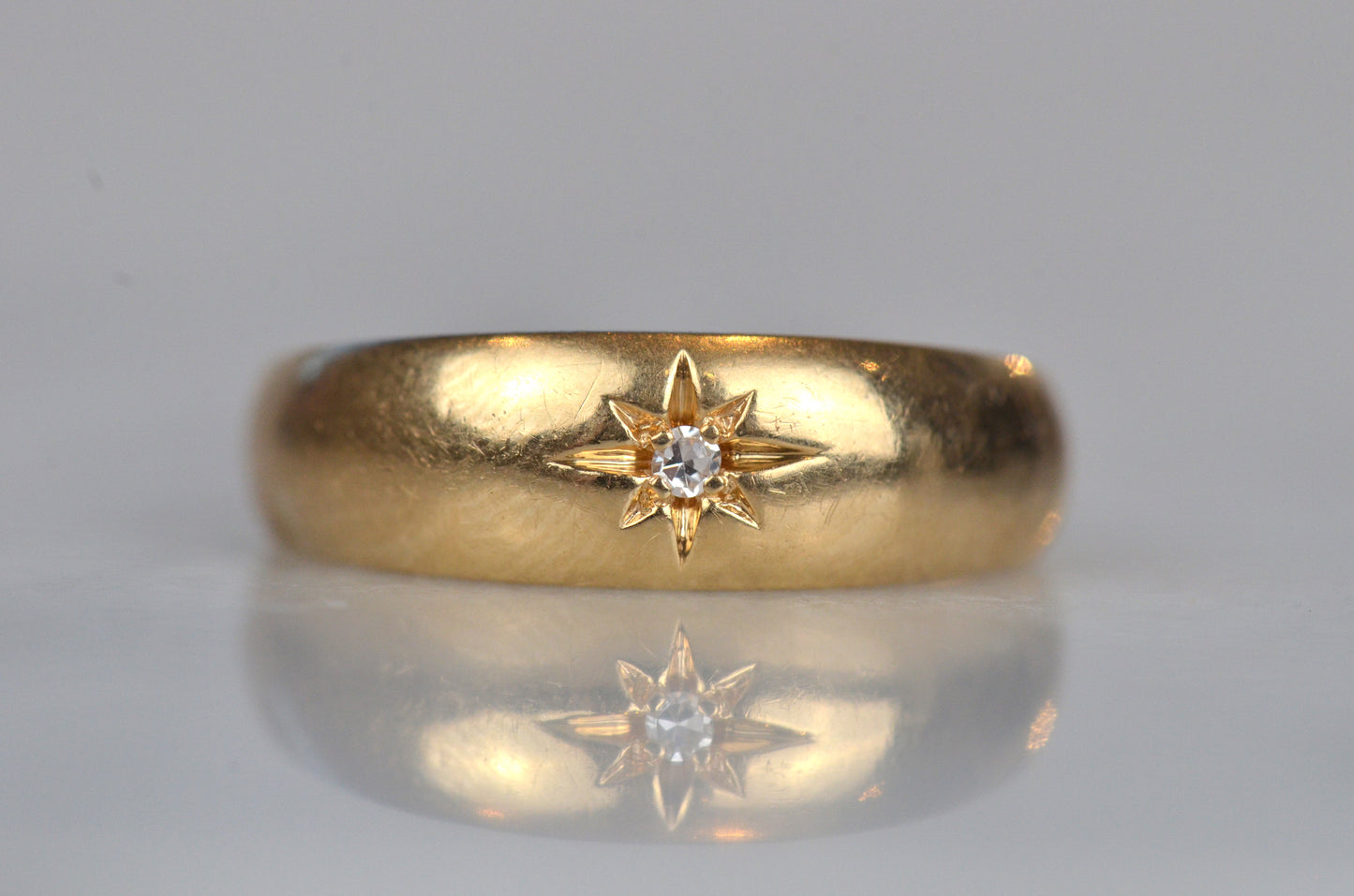 Essential Vintage Star Set Ring