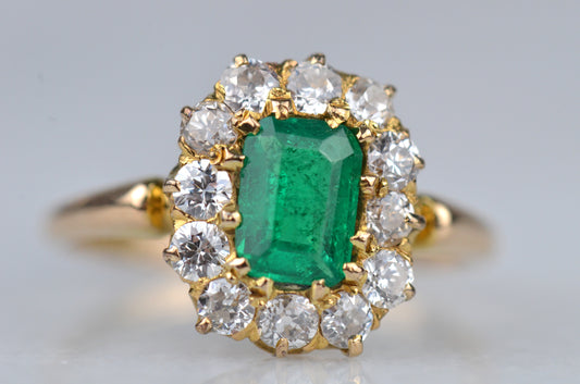 Captivating Victorian Emerald Halo Ring