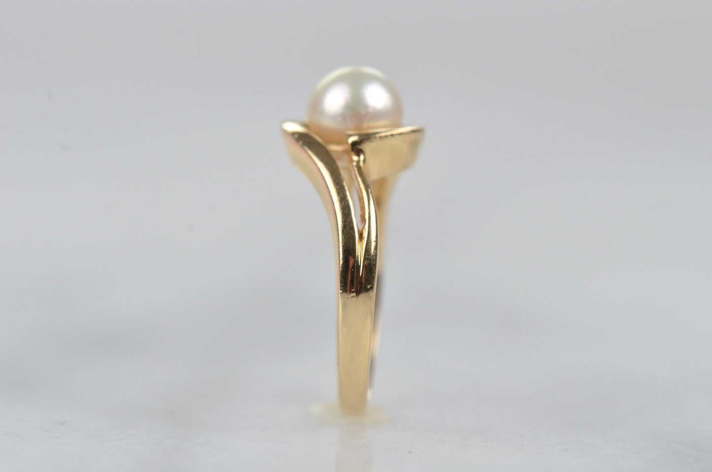 Swirling Pearl Ring