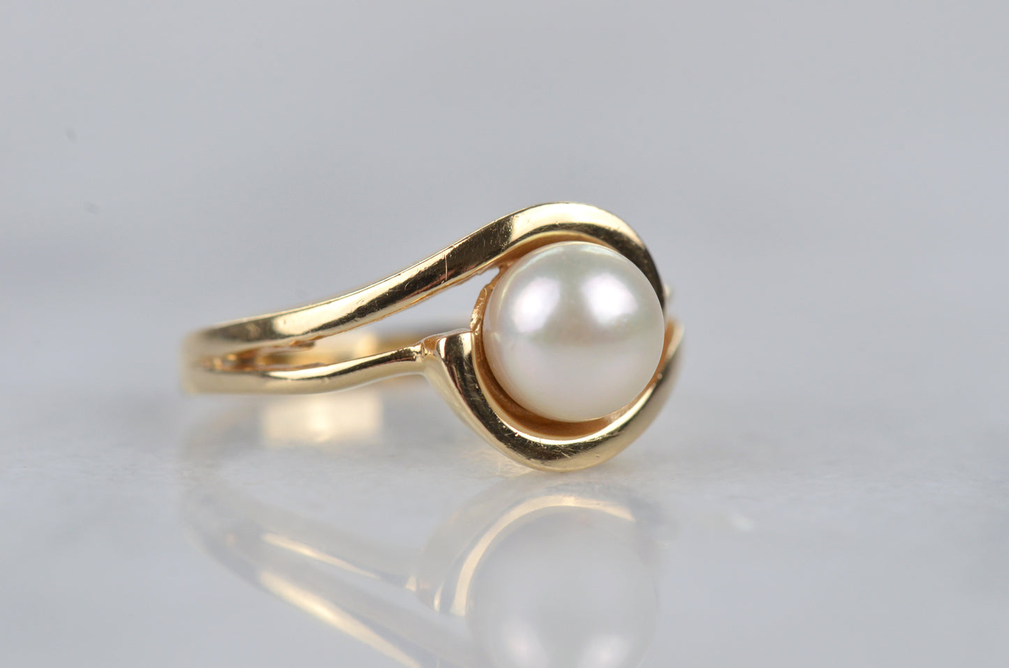 Swirling Pearl Ring