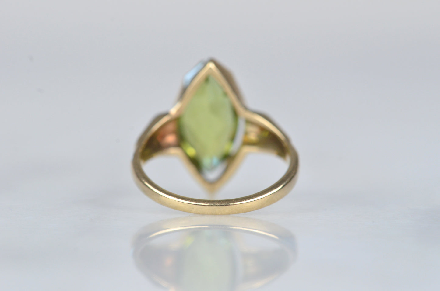 Sexy Vintage Marquise Peridot Ring