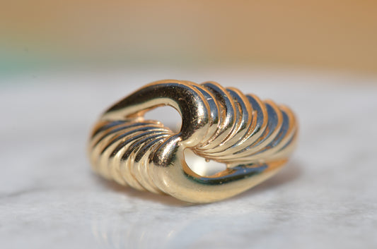 Swirling Vintage Gold Waves Ring