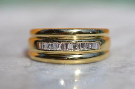 Petite Vintage Bubble Baguette Band Bill 7-24