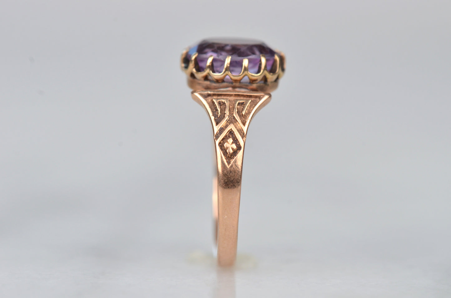 Alluring Victorian Amethyst Ring