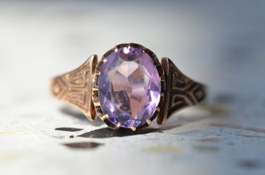 Alluring Victorian Amethyst Ring