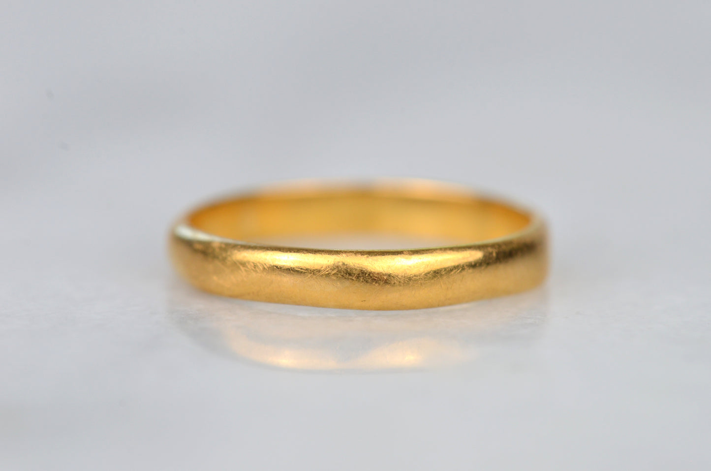 Gorgeous 22k Band 6 1/8 1956