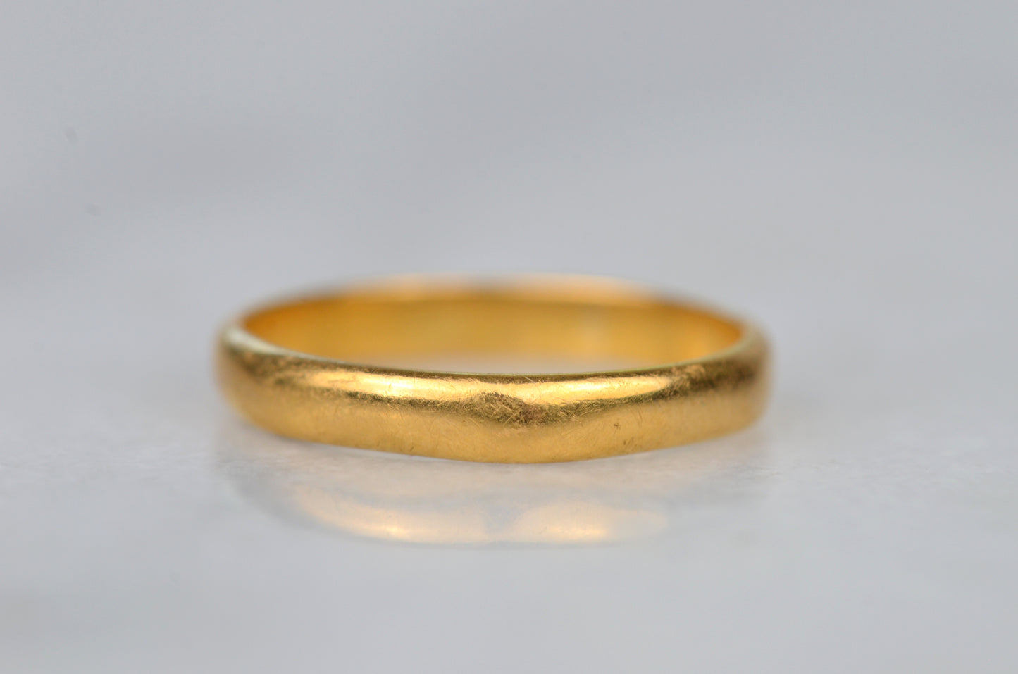 Gorgeous 22k Band 6 1/8 1956