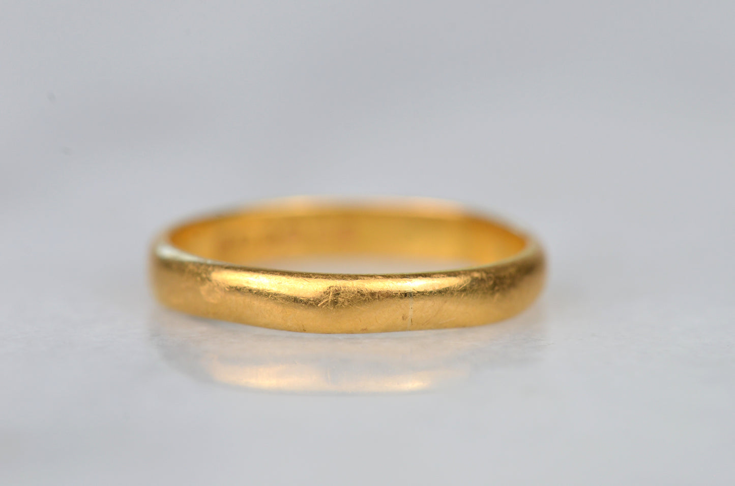 Gorgeous 22k Band 6 1/8 1956