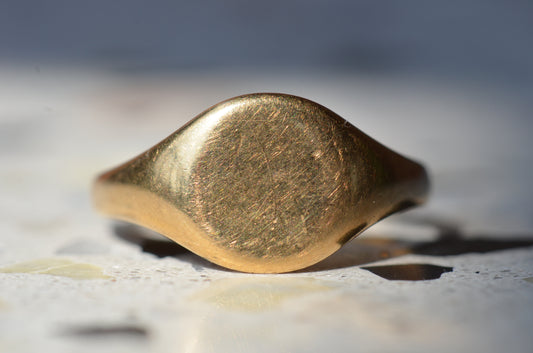 Glowing Antique Smooth Signet