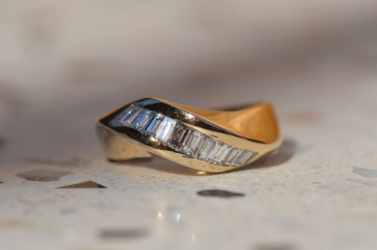 Vibrant Vintage Baguette Wave Ring