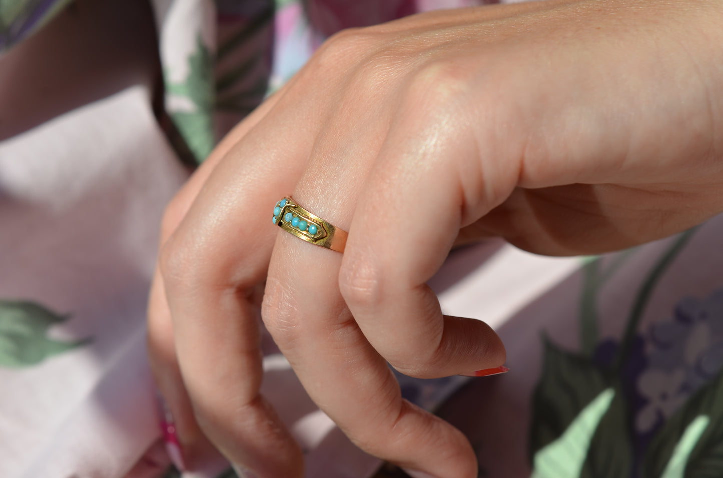Elegant Victorian Turquoise Band Ring