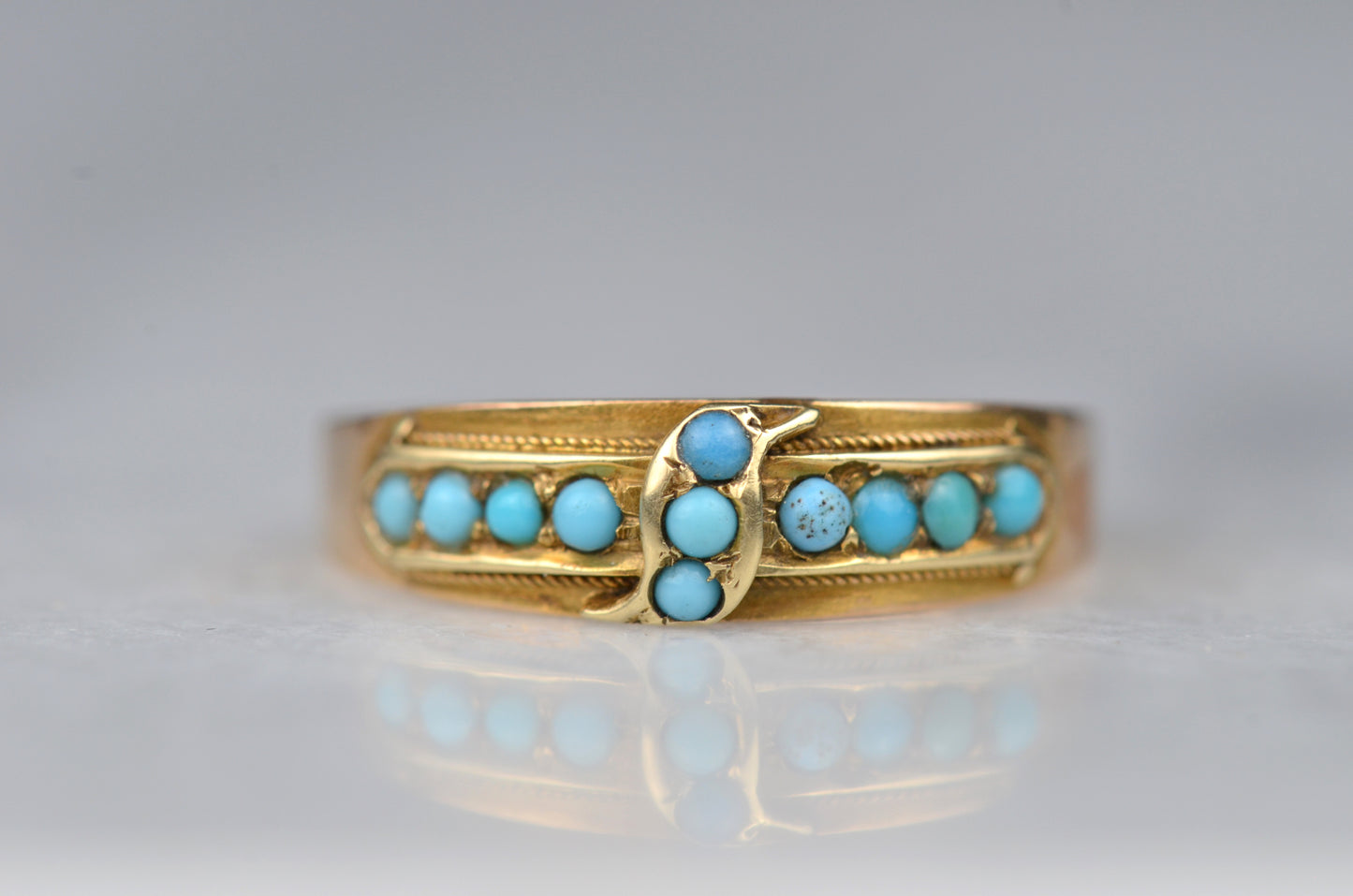Elegant Victorian Turquoise Band Ring