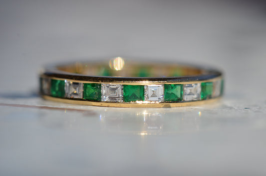 Stunning Vintage Emerald and Diamond Eternity Ring