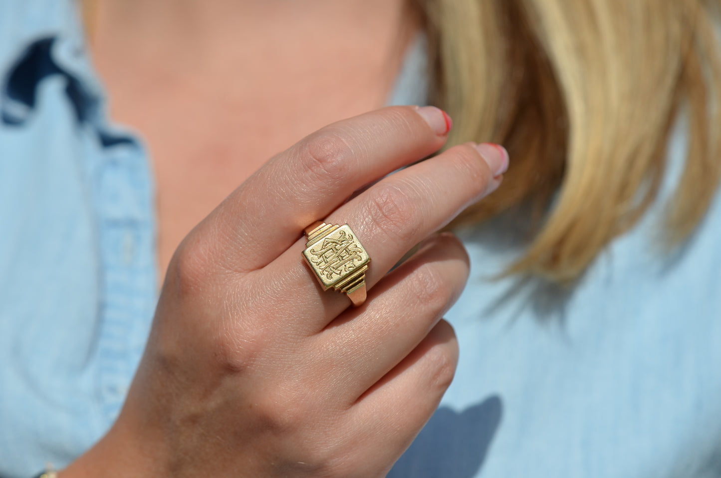 Bold Midcentury Monogram Signet
