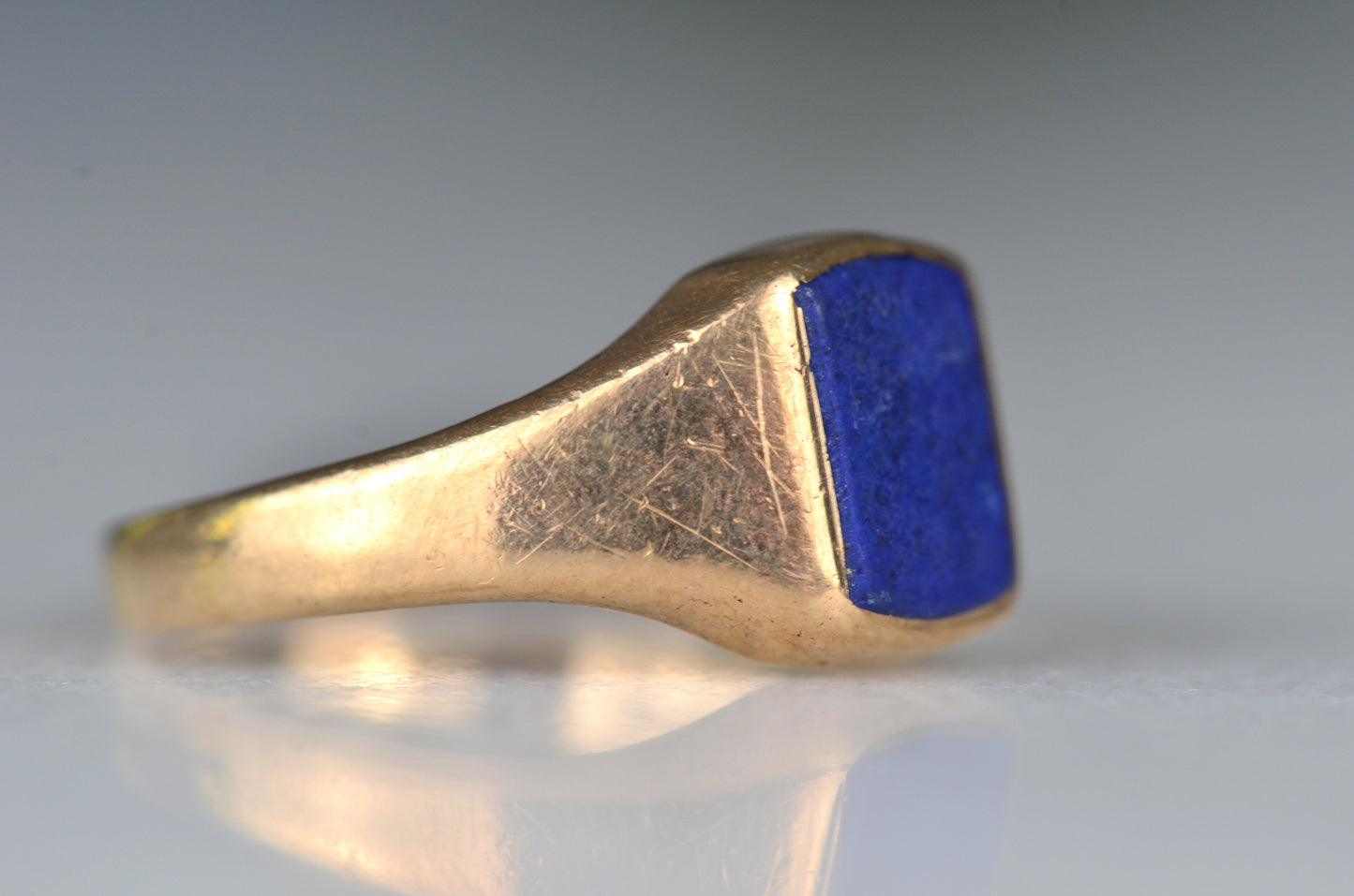 Vivid Sentimental Memorial Lapis Signet