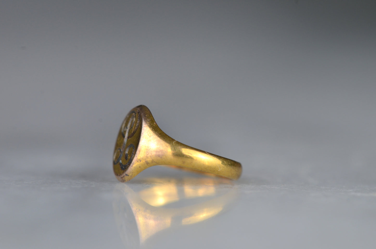 Teensy Antique Baby Ring L