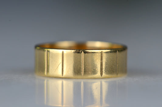 Sleek Vintage Band Ring