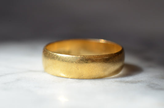 Wide Vintage 22k Band 6 1/8 1963