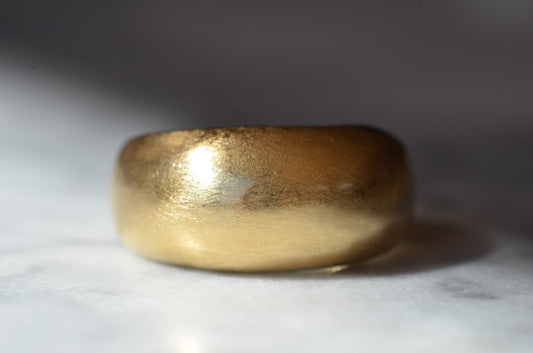 Luxurious Gold Bombé Ring