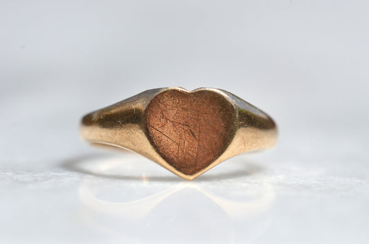 Romantic Vintage Heart Signet