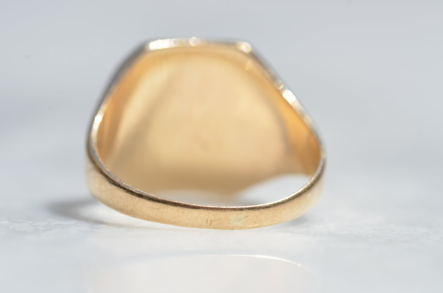 Scintillating Rays Vintage Signet Ring