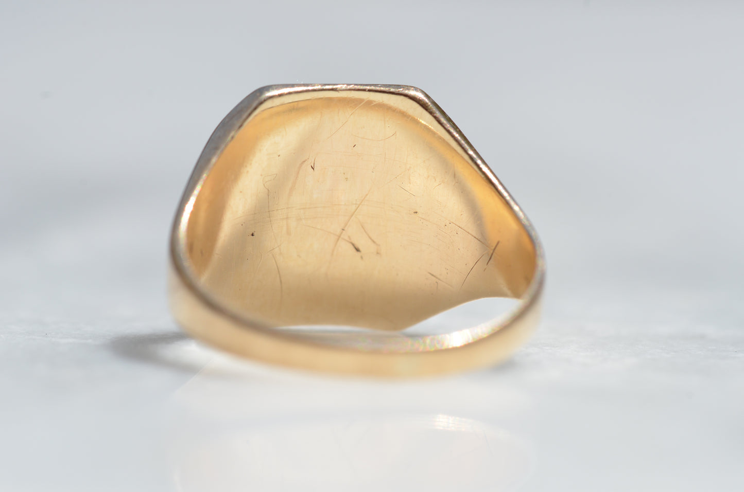 Scintillating Rays Vintage Signet Ring