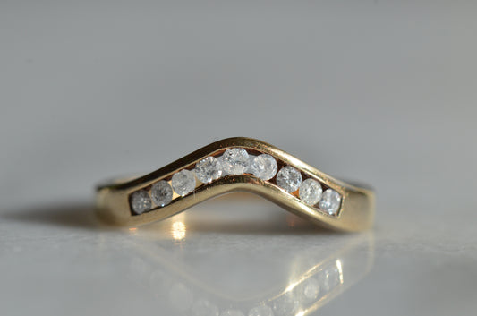 Glowing Estate Diamond Dip Band